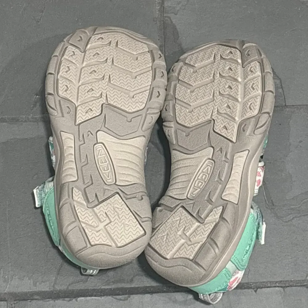 Keen Big Kids Newport H2 Pink & Mint Green Girls Sandals - size 3